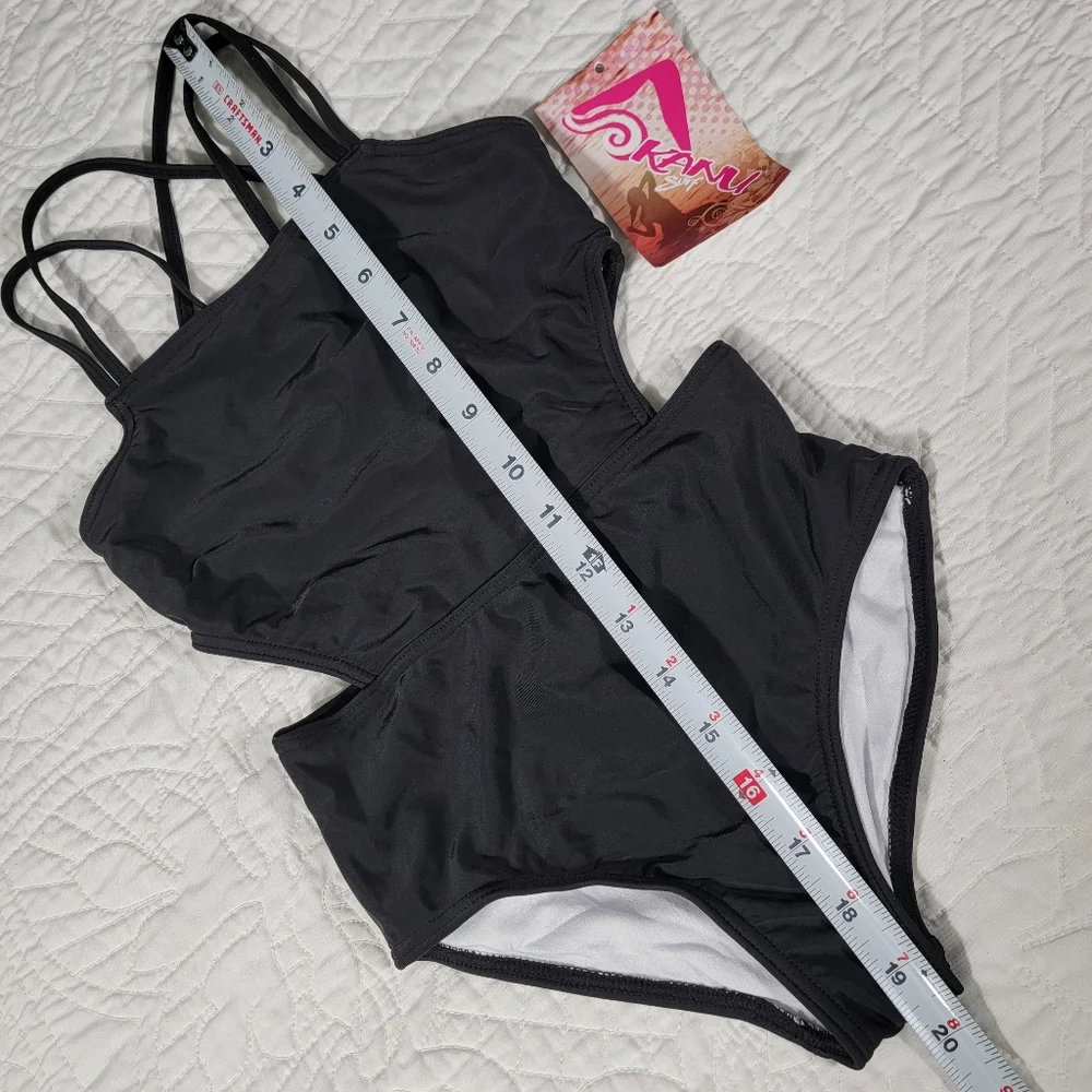 Girls Black Crisscross Cut Out One Piece Bathingsuit / Swimsuit
